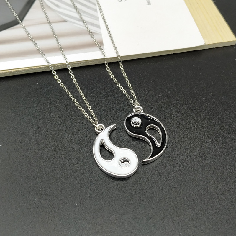 

2 PCS Best Friends Necklace Jewelry Yin Yang Tai Chi Pendant Couples Paired Necklaces&Pendants Unisex Lovers Valentine's Gift