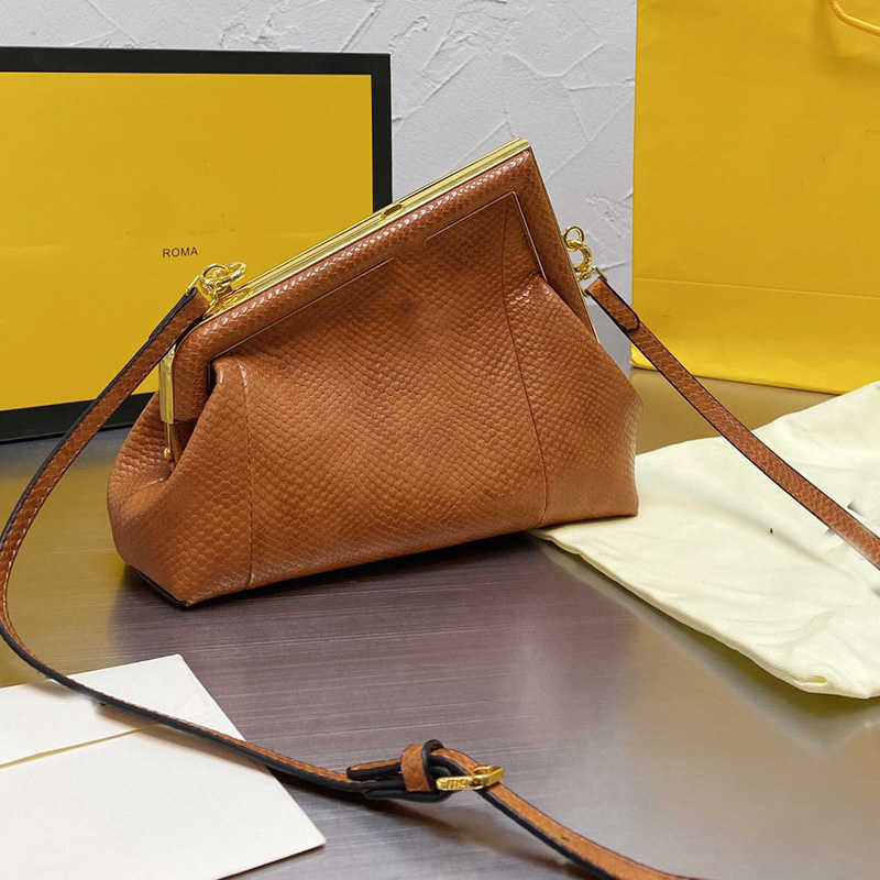 

Women Handbag Purse Dinner Clutch Shoulder Crossbody Bags Genuine Leather Fashion Metal Clasp Golden Hardware Winter Handbags UCXF, No bag