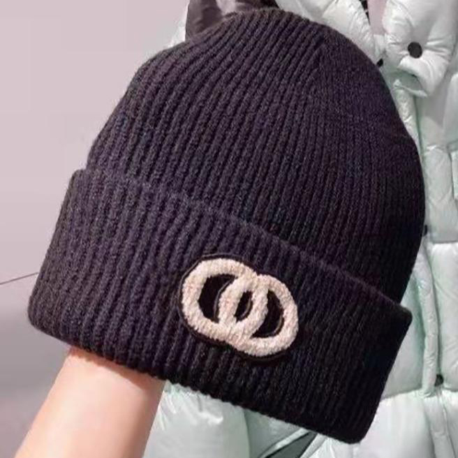

Winter Desingers Luxurys Beanie Warm Knitted Cap Ear Protection Casual Temperament Cold Cap, White
