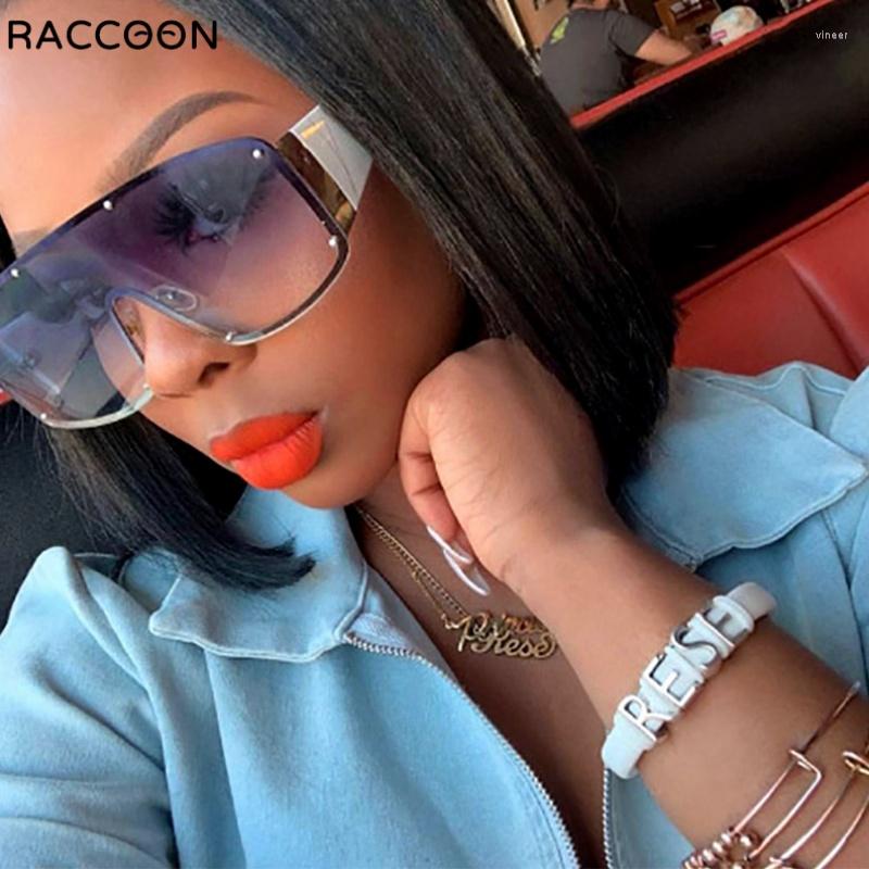 

Sunglasses Vintage One Pieces Women Fashion Brand Rivet Oversized Sun Glasses Female Chic Designer Driving Eyewear UV400