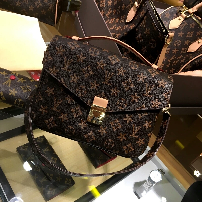 

Women Luxurys Designers Bags Handbag Women Handbags Lady Messenger Fashion Shoulder Bag Luxury Crossbody Tote Wallet louise vutton viuton, Black flower