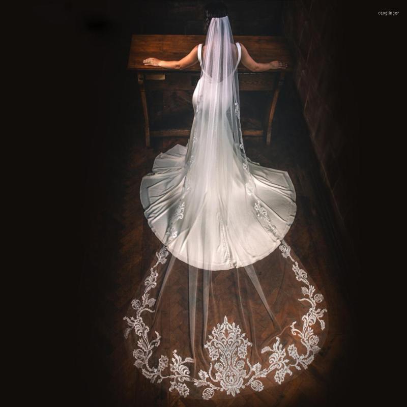 

Bridal Veils TOPQUEEN V62 Luxury Lace Embroidery Wedding Veil With Comb Extra Long Royal Soft Single Tier Floral French Trim, Off white
