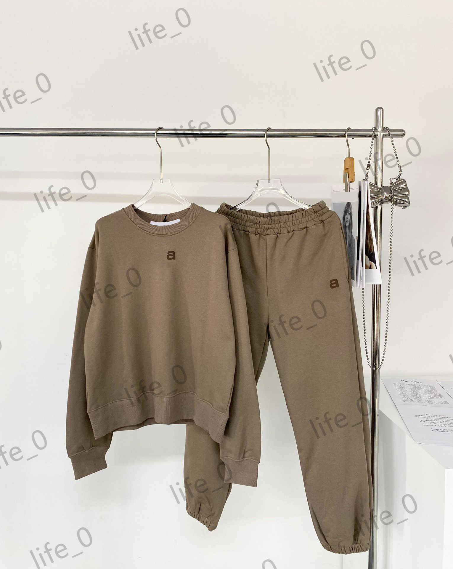 

Womens Two Pieces Pants Letter Printed Round Collar Sweatshirts Tops Elastic Elastic Waist Bunch Foot Trousers Fashion Brand Woman Tracksuit 2 Colors