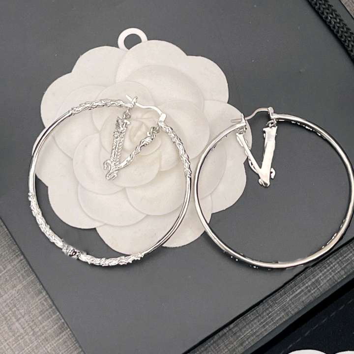 

Designer Jewelry Crystal Diamonds Link Chain Ear clip Earrings Ears Cuff Banshee Medusa Head Portrait Women Tassel Earring E--210