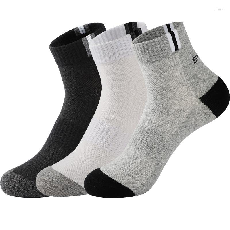 

Men's Socks Men Sports Sweat-absorbent Outdoor Cotton Middle Tube Western Style Basketball Crew Unisex