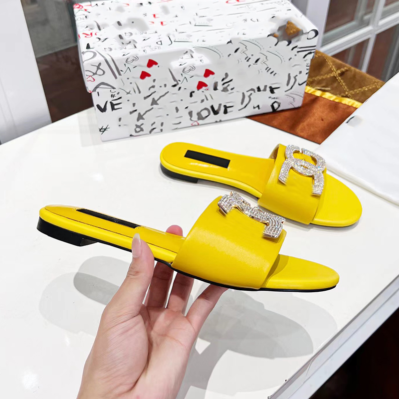 

Flat slippers for summer Designer Beach Fashion Versatile Leather Sandals for Women sizes 35-42, 5#