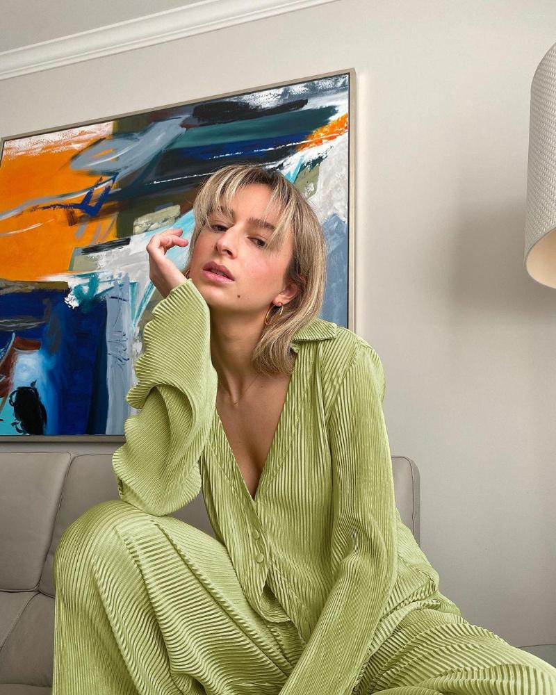 

Women' Two Piece Pants Wrinkle Pleated Set Casual Loose Matching Sets Folding Flare Sleeved Cardigan Wide Leg Leisure Wear Vintage 2022, Beige