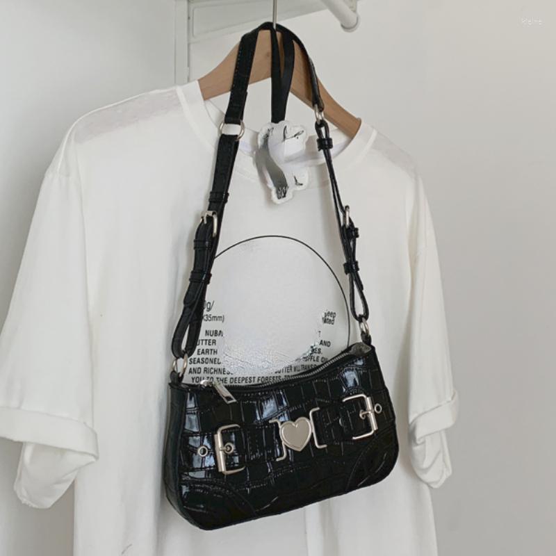 

Evening Bags Patent Leather Women Underarm Bag Vintage Heart Small Shoulder Crossbody Crocodile Pattern Female Black Handbags