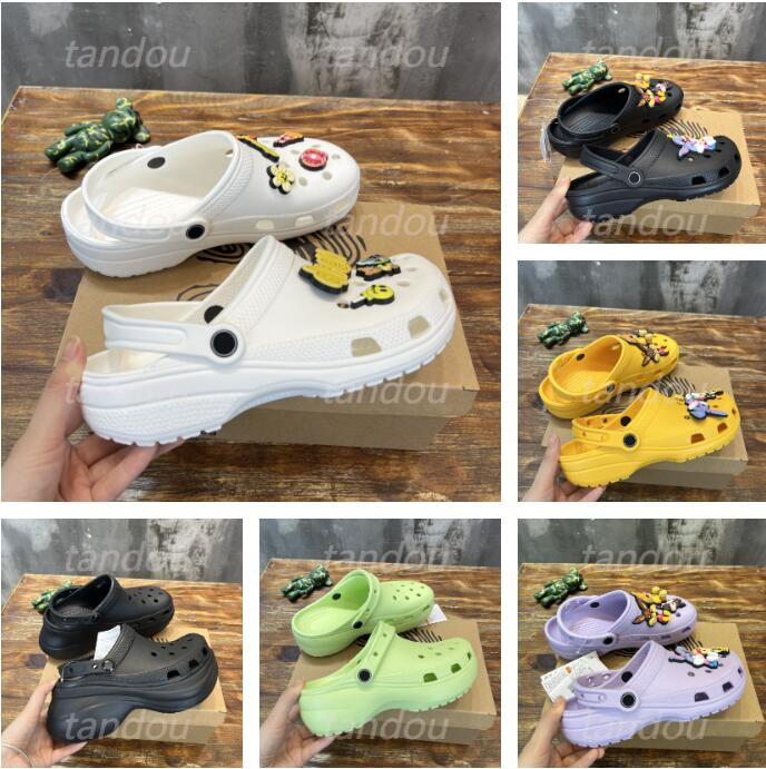 

Croc Clogs Sandals Designer Slip on Slippers Rubber Slides Buckle Classic Triple Black White Red Khaki Bule Pink Waterproof Nursing Hospital Shoes Size 36-46, Box