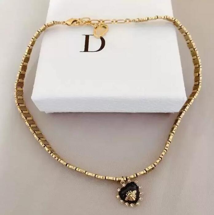 Designer en laiton en forme de coeur en forme de coeur Collier pendentif couple Brand Choker Alphabet Colliers Fashion Jewelry Wedding Gift