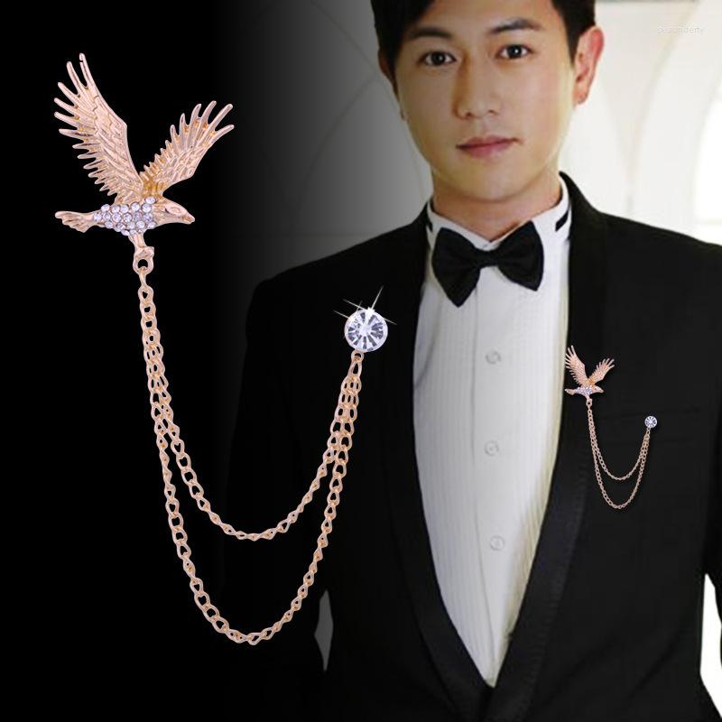 

Brooches Retro Men's Eagle Brooch Banquet Corsage Korean Jewelry Suit Tassel Chain Lapel Pin Men Accessories