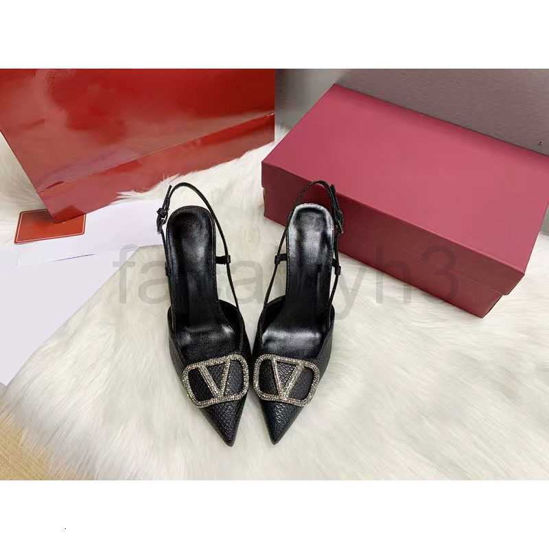 Chaussures habillées Designer V Family High Heels 2022 Point de couleur Point Couleur Single Chaussures mince talon Baotou Sandales de mode franç
