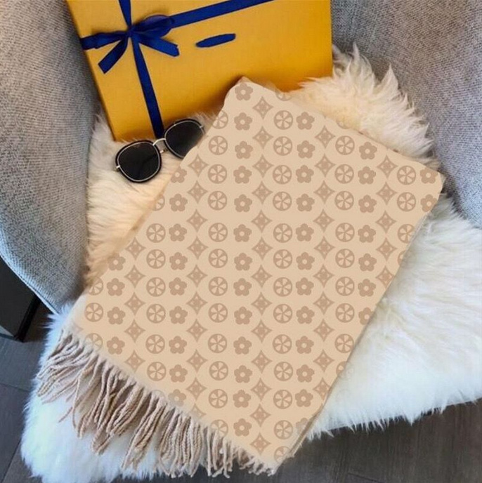 

2022 fashion Paris design 100% Cashmere Scarf men's and women's same brand letter scarf large shawl warm thickened wool 70cm x 180cm