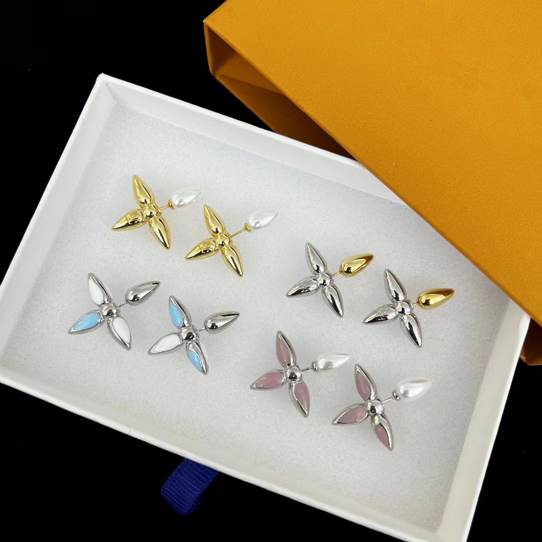 

2022 New Classic designer Simplicity Stud earrings for women party jewelry gift