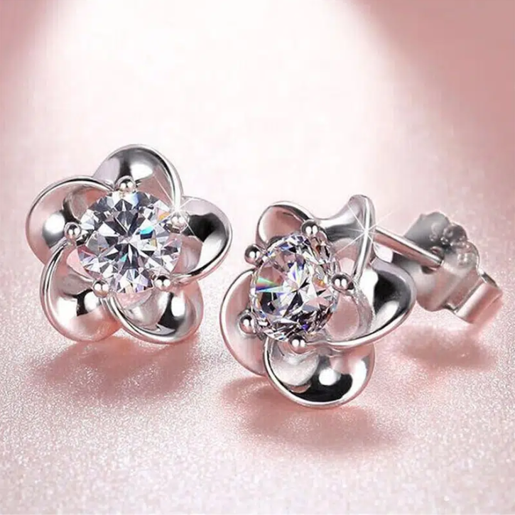 

Ladies Fashion Simple Mini Elegant Flower Zircon Stud Earrings