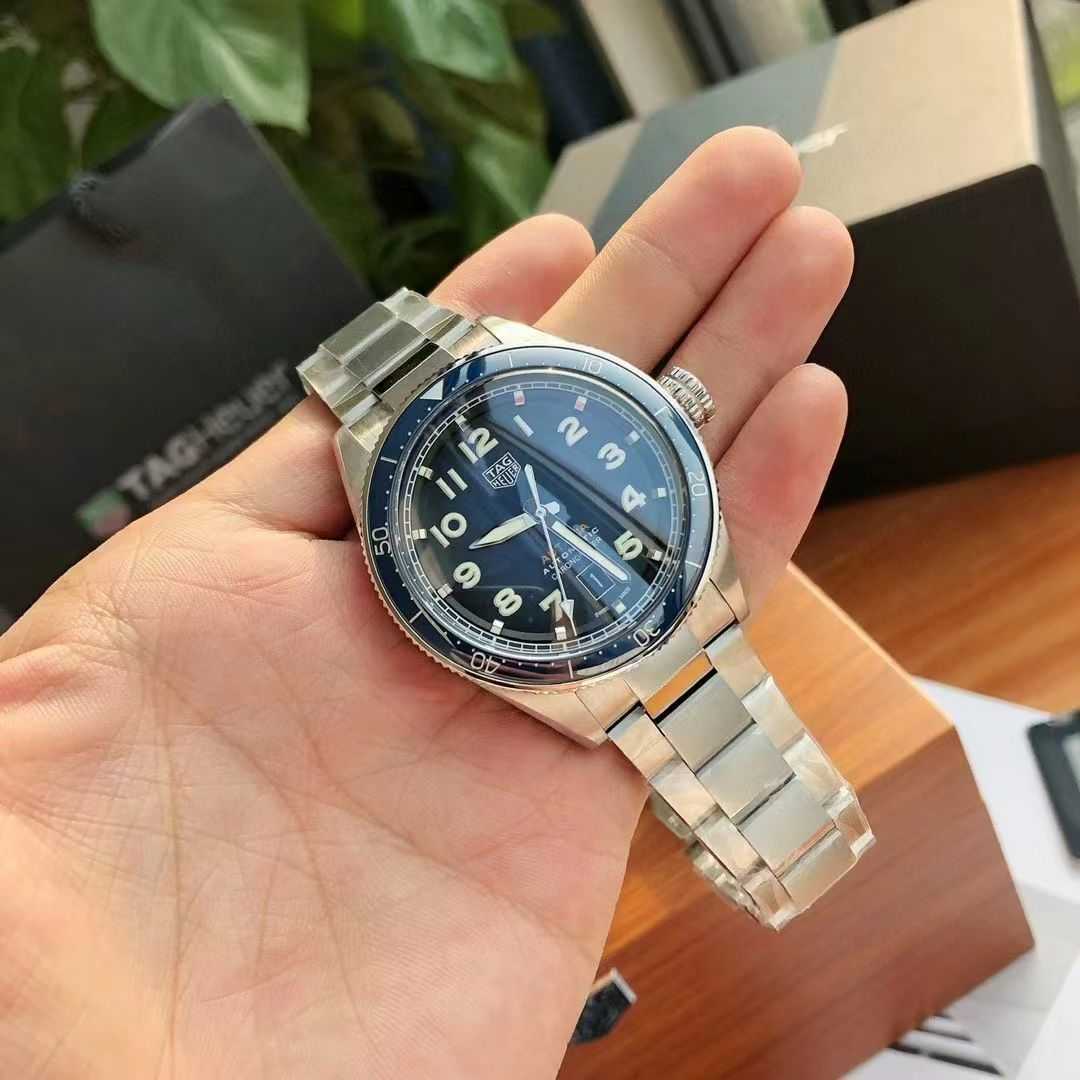 Montres de luxe pour hommes montre m￩canique tagsh hoya watch m￢les tags Hever Autavia Machine automatique Swiss Swiss Release rapide Brand de ma