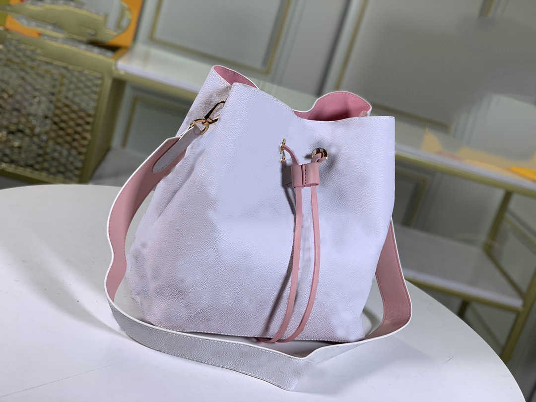 

Highh Qualityy Fashion Luxurys Shoulder Bag Onthego Medium Tote Women Designers Handbags by the Pool Monograms Embossing Messenger Designerocfc, L144022