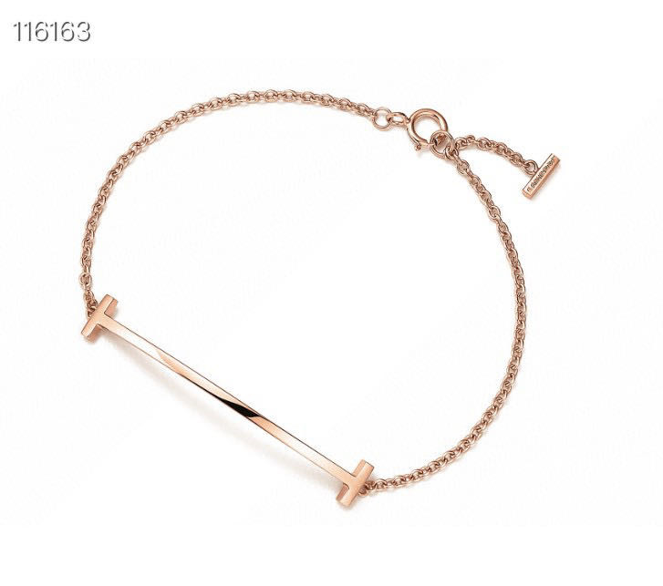 

Smile Bracelet 18K rose gold T Series Smile geometric refinement presents luxury jewelry