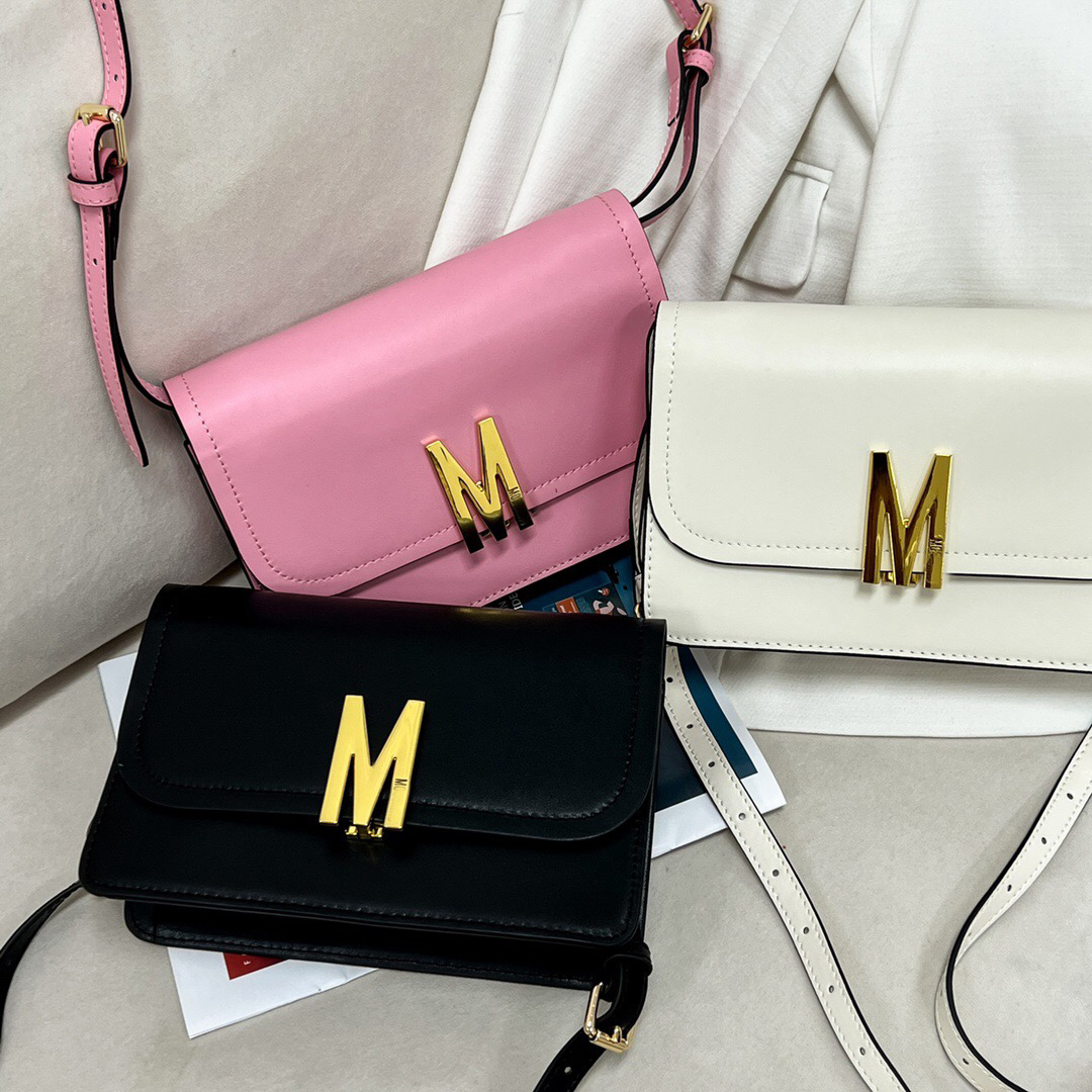 

Luxury shoulder bag designer retro solid leather hardware letter buckle ladies new handbag fashion multifunctional large capacity diagonal bag