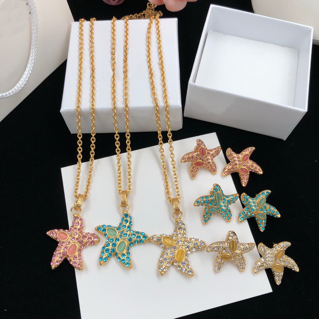 

Fashion Designed Necklaces Bracelet Earring Starfish Pendant Sea Travel Holiday Style Banshee Medusa Head Portrait 18K Gold Plated Designer Jewelry 09, Golden