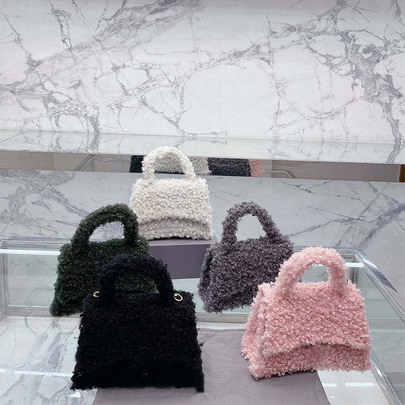 

new designer crossbody bag top fashion women's shoulder bags chain wallet the tote purse luxury handbags messenger silver hardware handbag woolen shoulder, Black