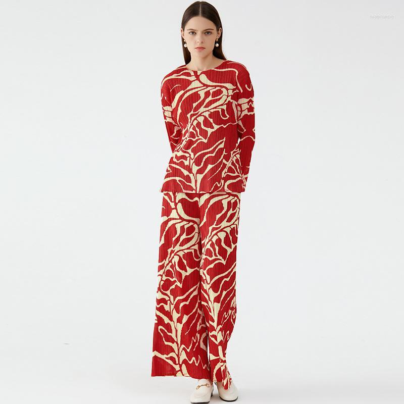 

Women's Two Piece Pants Women's 2022 Women's Spring Abstract Print T-shirt Miyak Fold Fashion Loose Plus Size Blouse Wide Leg, Red