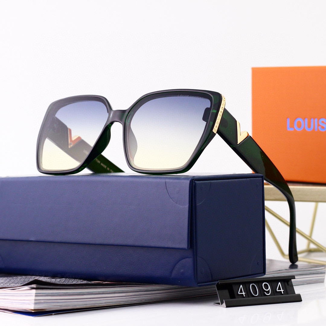 

Vintage Classic Pilot Sunglasses Gold Metal Brown Gradient unisex Fashion sunglasses New with box A009 LV Louis Vuitton Gucci YSL