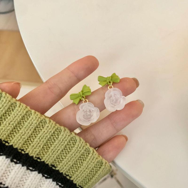 

Backs Earrings Light Green Bow No Hole Ear Clips Transparent Flower Clip Earring Without Piercing Minimalist Jewelry CEG65