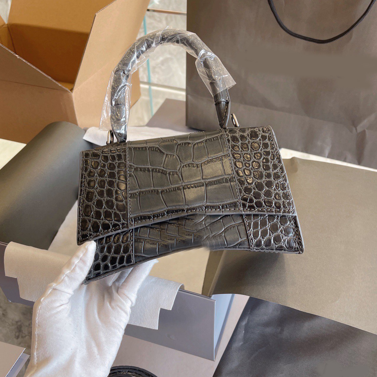 

Luxury Designer bag Shoulder Handbags B Quality High Fashion women wallets Clutch totes CrossBody cowhide Classic hardware Square bags Ladies purse 5A handbag, With logo