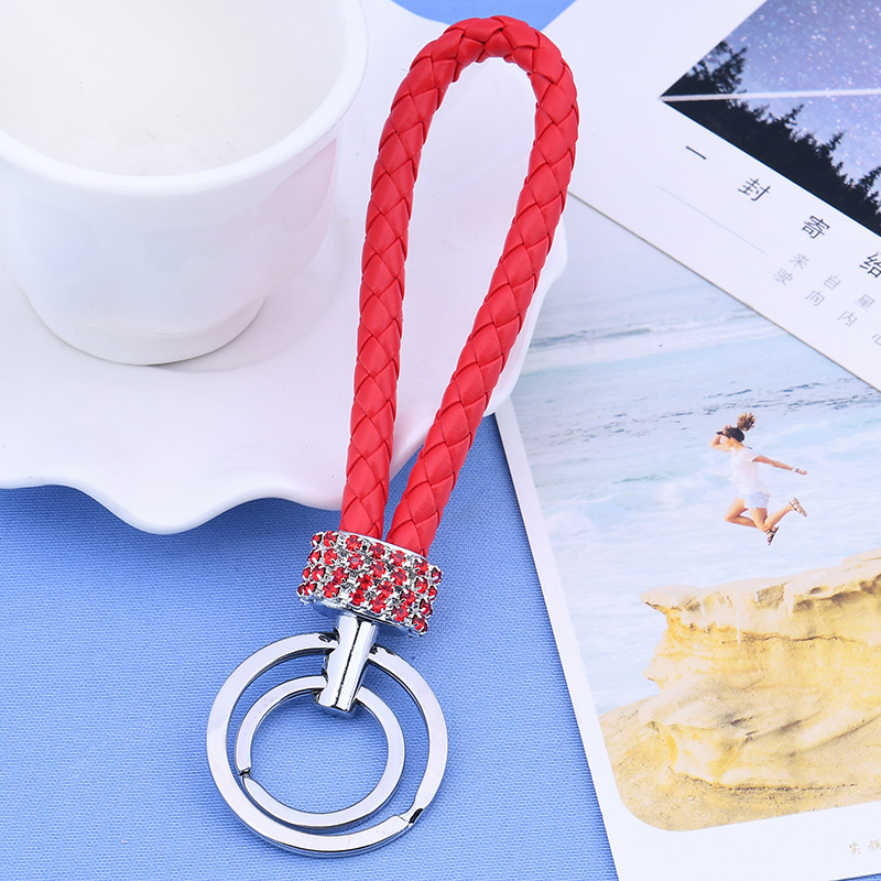 

2022 Keychains Diamond encrusted leather rope flash drill creative car bag key chain fashionable birthday gift accessories hand painting metal