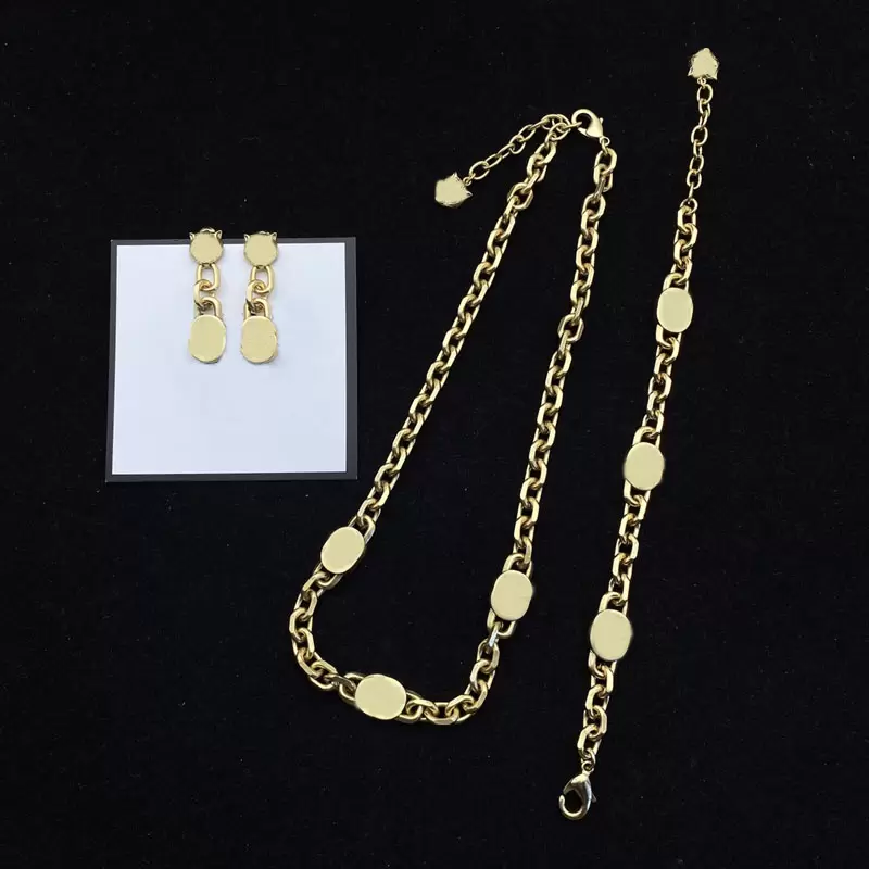 

Women Designer Earrings Gold Bracelets Set Mens Pendant Necklaces For Women Luxury Letters Jewelry Fashion Love Bracelet Chain Link 2210092D