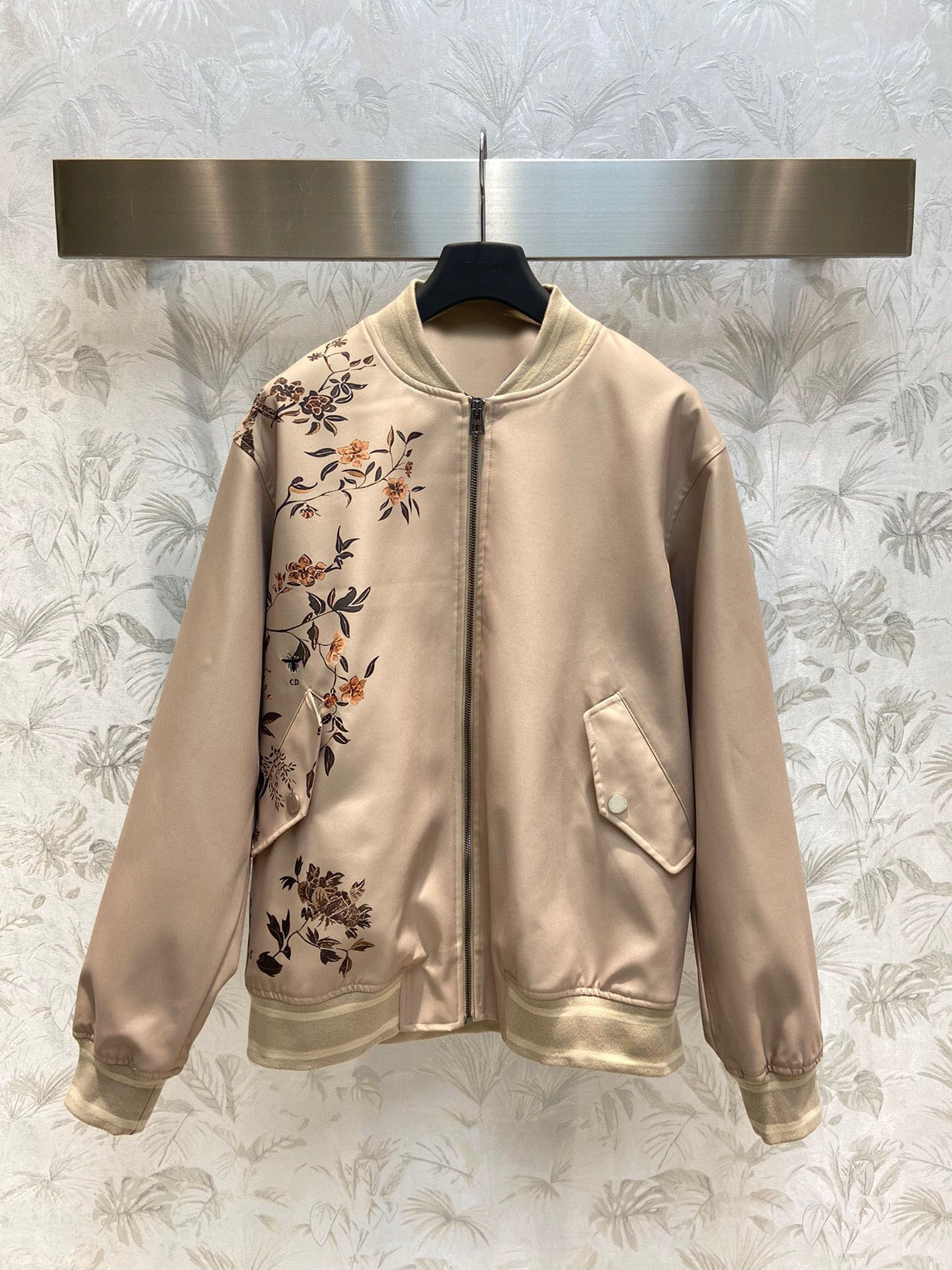

2022 Women Floral Printed Ladies Crew Neck Jackets Long Sleeve Zipper Bomber Outwear Casual Pocket Street wear Coat, Khaki