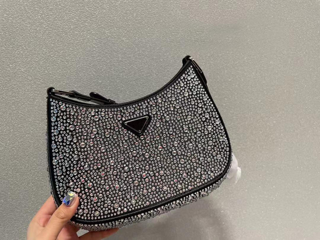 

Hot fashion Bags Re-Edition 2005 Nylon woman luxurys men designers bags lady Womens mens cross body tote Hobo Shoulder Purses Handbags Bag wallet backpak three-in-one, Black hobo