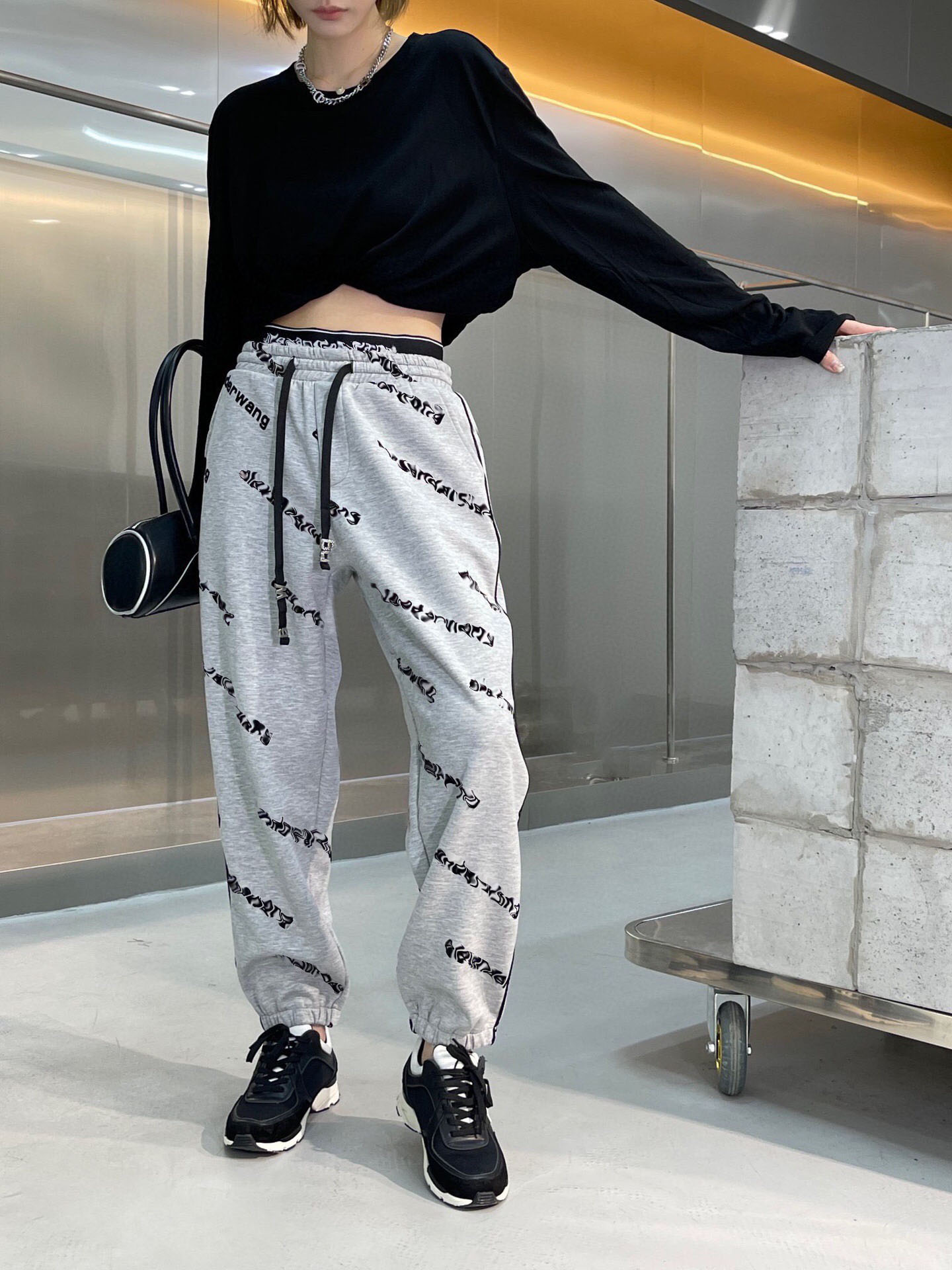 

Fashion Women' Pants 2022 Design Elasticity Waist Letter Pattern Jogging Pants Women Cotton Vintage Street wear Loose Straight Trousers, Gray