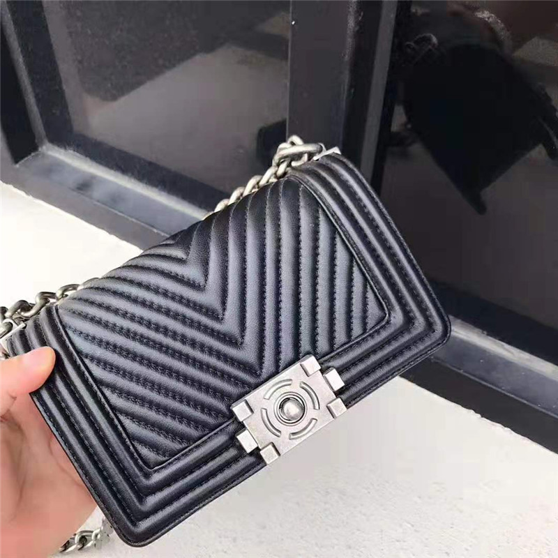 

Summer 2020 new high-end quality luxury lady Lingge chain sheepskin leather handbag shoulder bag 1028
