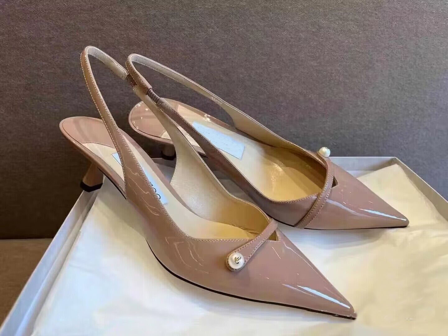 

Luxury brand women sandal low heel Amita slingback sandals pointy toe patent leather wedding party dress pumps with originals box 35-43
