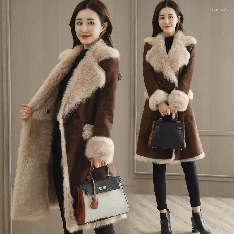 

Women's Fur Design Women's Faux Turn Down Collar Plus Wool Liner Warm Suede Leather Double Breasted Medium Long Parka Coat Casacos, Picture shown