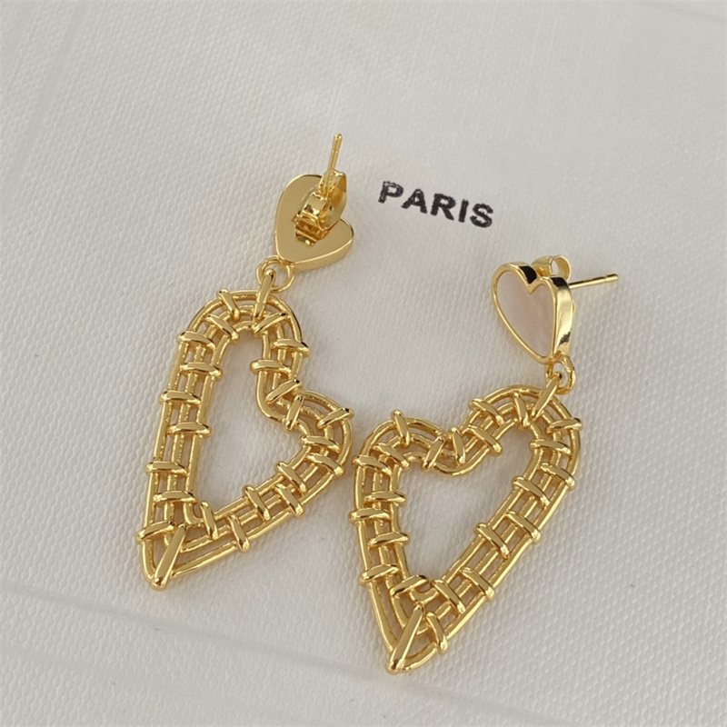 

Deisgners Classic Ear Studs Earrings For Women Wedding Party Gifts Presents Fashion Brand Luxurys Golden Silver Pearl Diamond Earring