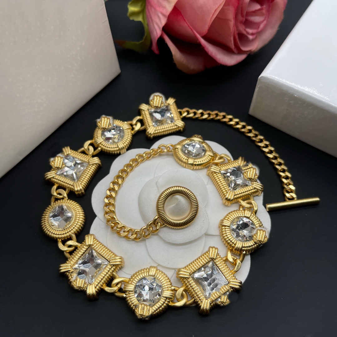 

Fashion Designed Crystal Diamonds Necklaces Bracelet Earring Cool Hiphop Rock Banshee Medusa Head Portrait 18K Gold Plated Designer Jewelry MS13 -02, Golden