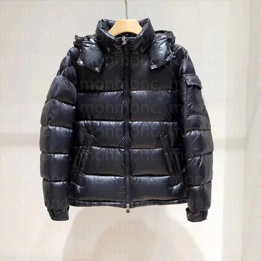 Mens down jackets Stylist Coat Parka Top Quality Classic Puffer Jacket Hooded Thick Down Coats Womens Feather Windproof Outerwear Removable