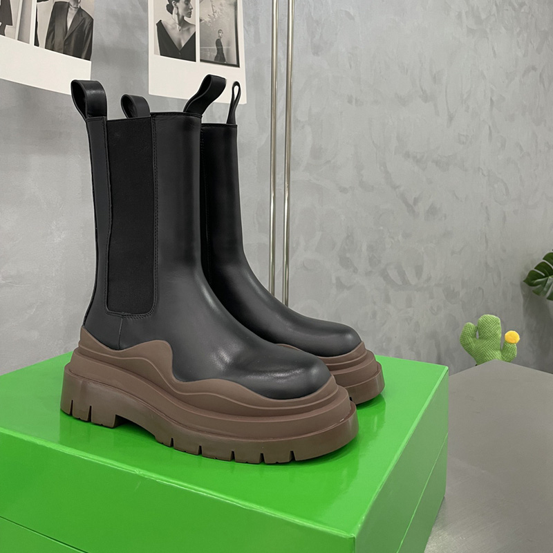 

Black Grass Leather Chelsea Boots Platform Martin Boot Womens Slip On Motorcycle Booties 20 Colors Travel Casual Classic Design