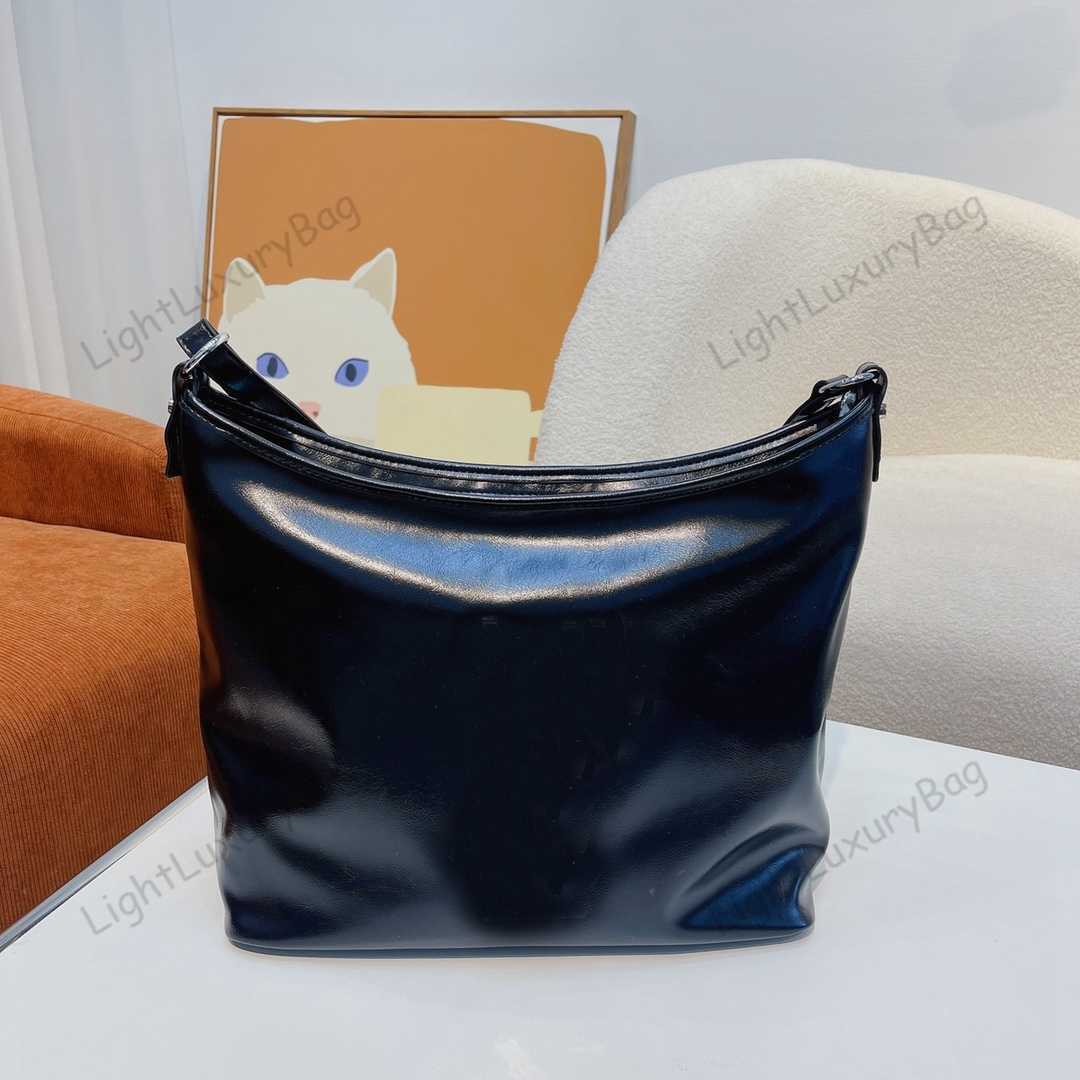 

High capacity Shoulder Bag Designer Bright Leather Wallet commute practical Crossbody For Women Classic Famous Brand Shopping Purses 220210, Black