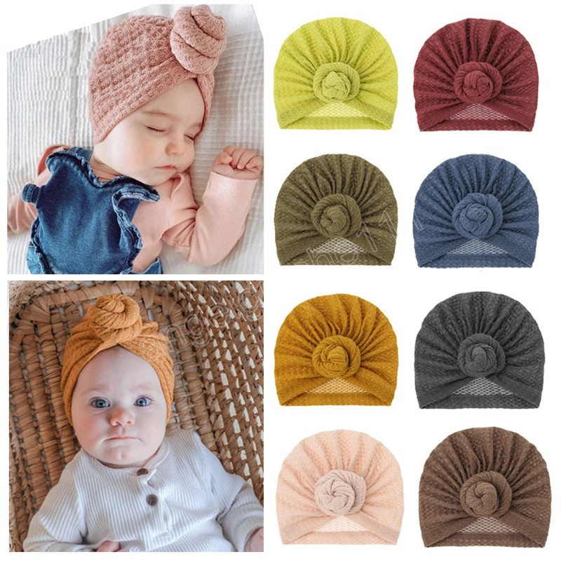 

18x19cm Infant Comfortable Breathable Knitting Hat Solid Color Handmade Knotted Newborn Cap Baby Headwear Birthday Gift, Mixed color