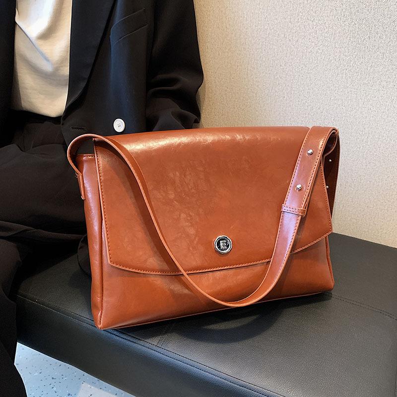 

Evening Bags Ins Chic Women Messenger Bag High Quality Female Handbag Brand Design Flap Shoulder Pu Leather Purse Tote Pack Bolsa, Black