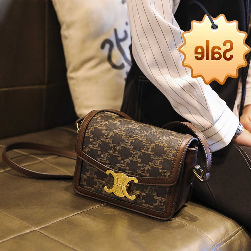 Les sacs de créateurs sont Triomphe Women's 2021 New Msenger Korean Fashion One épaule tofu Small Smart Bag Factory Sale directe
