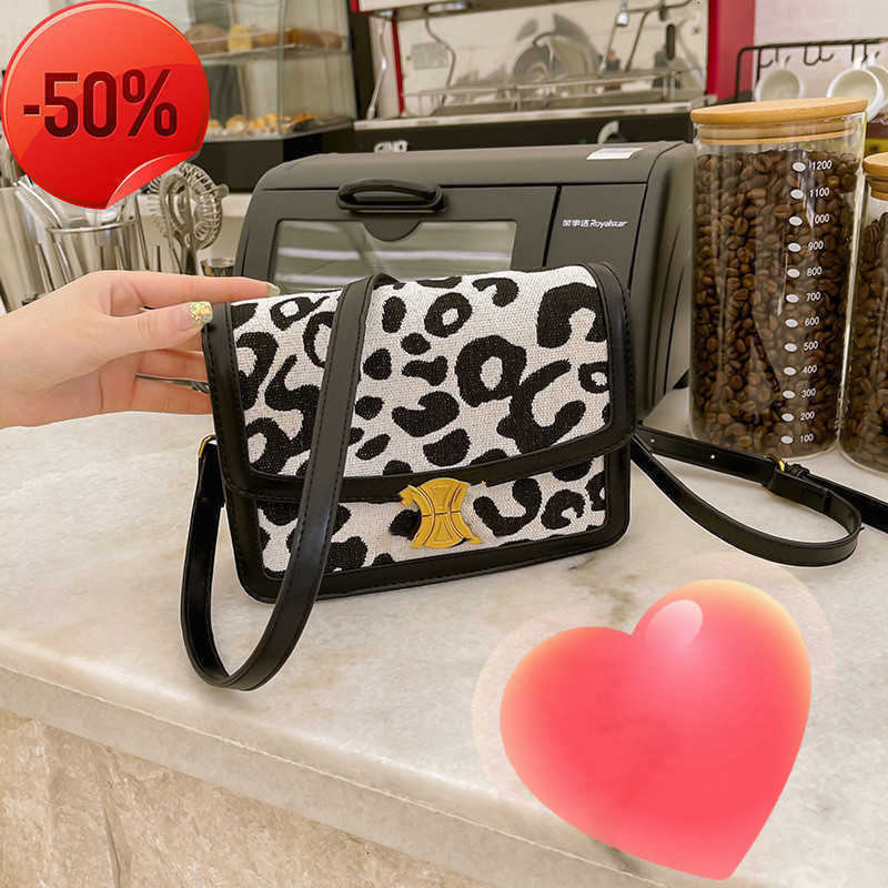 Designer Bags Korean Autumn and Winter New Leopard Print Brown One Shoulder Msenger Armpit Ins Fashionable Women Trend Versatile Arc De Triomphe Fac