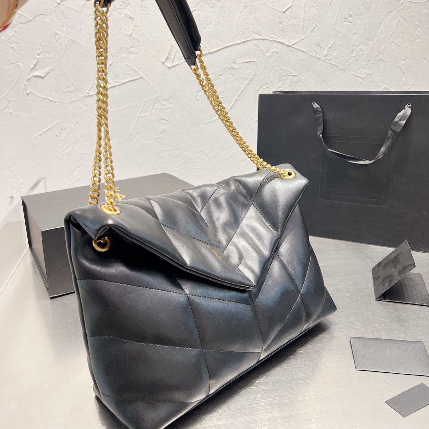 

2022 designer new leather women's bag messenger chain cloud bag large capacity all-match with the same style, White silver chain