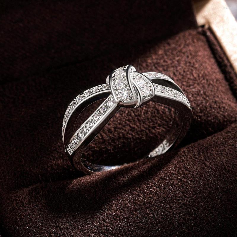 

Wedding Rings Designed Temperament Sweet Accessories Women's Ring Full Paved Shiny CZ Stone Bow Shaped Lady Fashion Jewelry