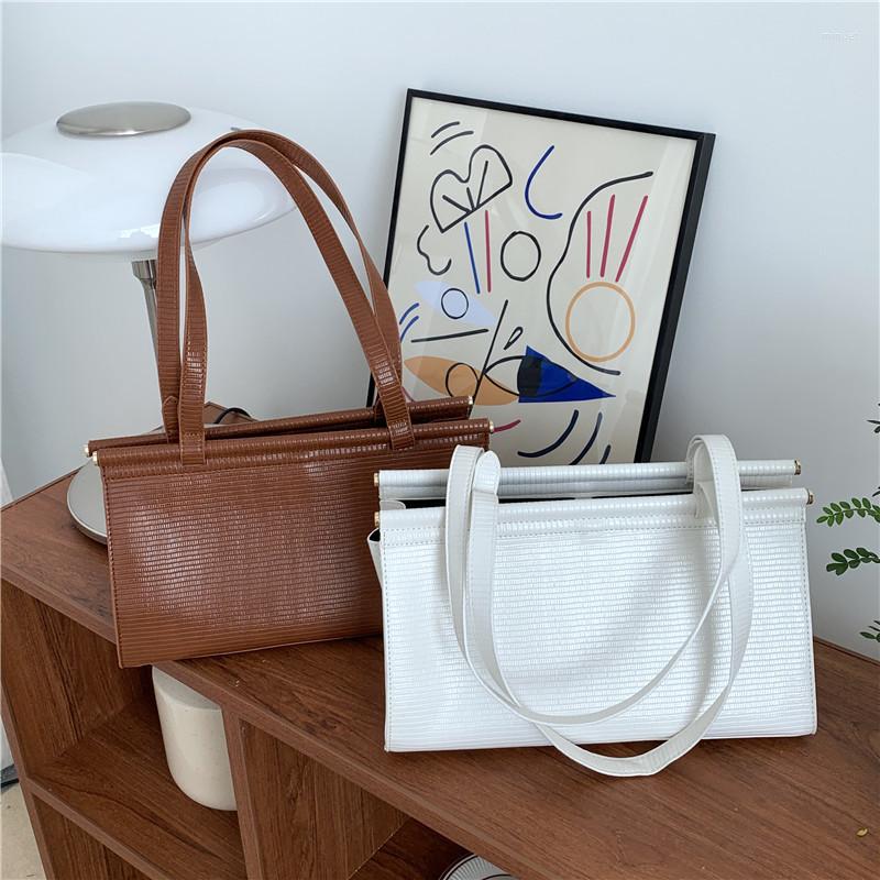 

Evening Bags Women's Bag Shoulder Woman Vintage Designer Leather Handbags Female Travel Luxury, Black