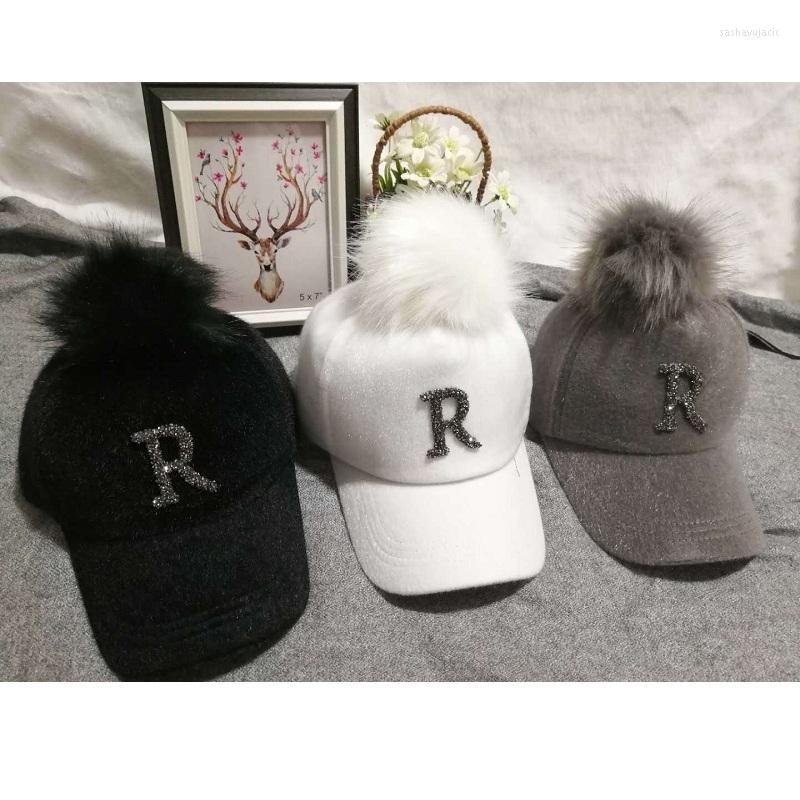 

Ball Caps Faux Fur Pompom Baseball Cap Winter Warm For Women Rhinestone Diamond Letter Visor Hats, White